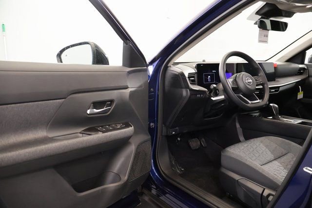 New 2026 Nissan Kicks SV w/ SV Premium Package image 7