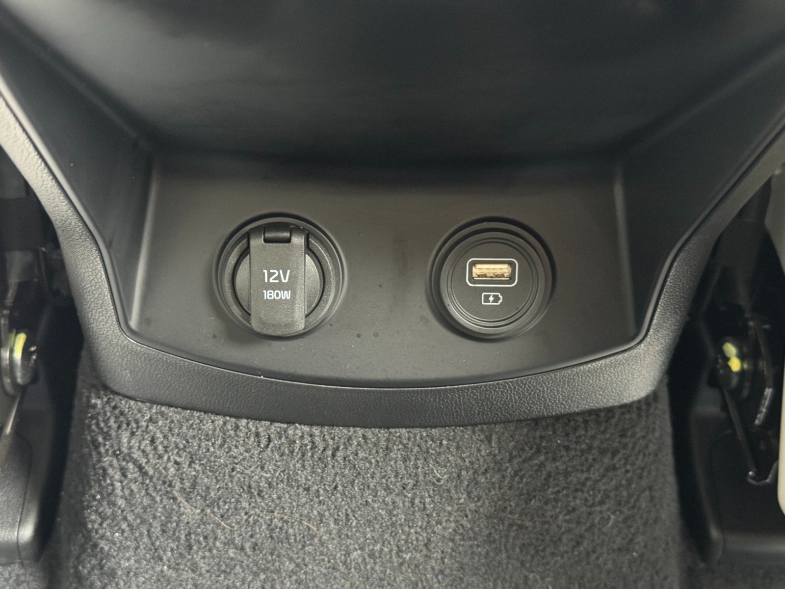 Used 2023 Kia Sorento S w/ Panoramic Sunroof Package FWD image 33
