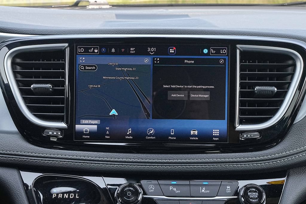 Used 2025 Chrysler Pacifica Limited FWD image 30