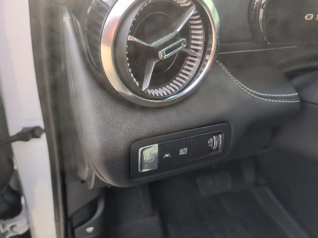 New 2025 Chevrolet Blazer EV LT image 15