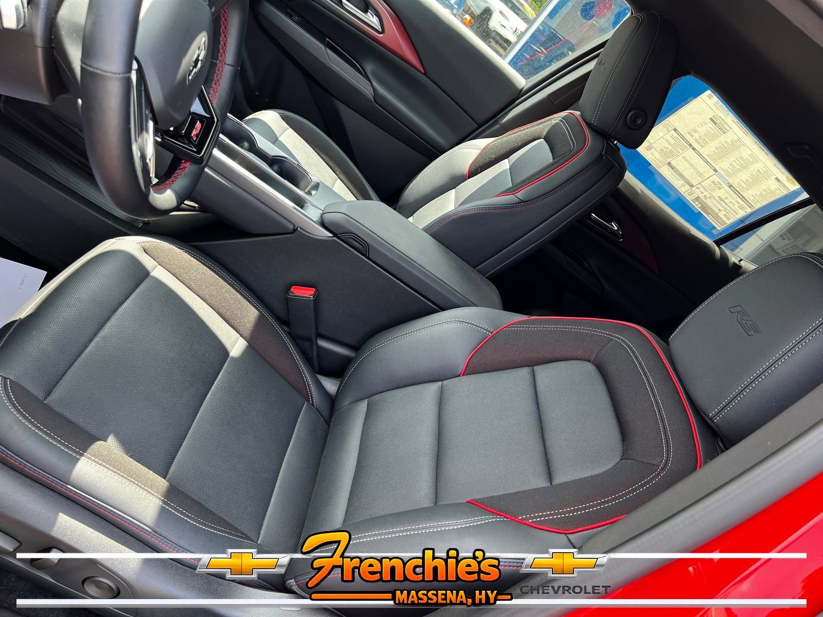Used 2025 Chevrolet Equinox EV RS AWD/4WD image 16