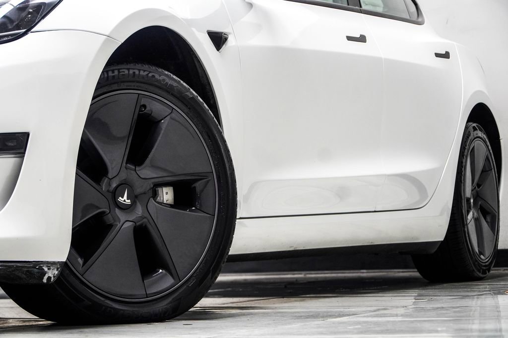 Used 2023 Tesla Model 3 Standard Range RWD image 3