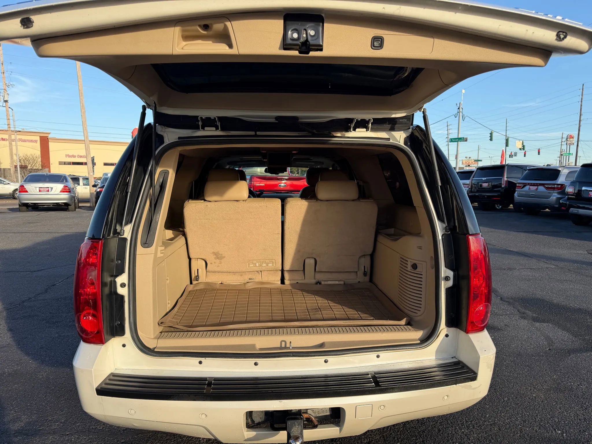 Used 2012 GMC Yukon XL SLT image 15