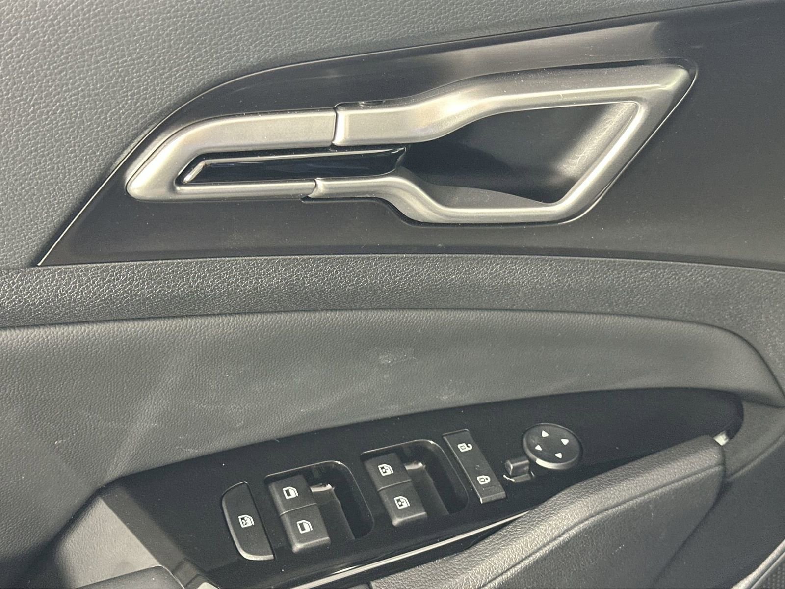 Used 2025 Kia Sportage EX w/ Premium Package image 17