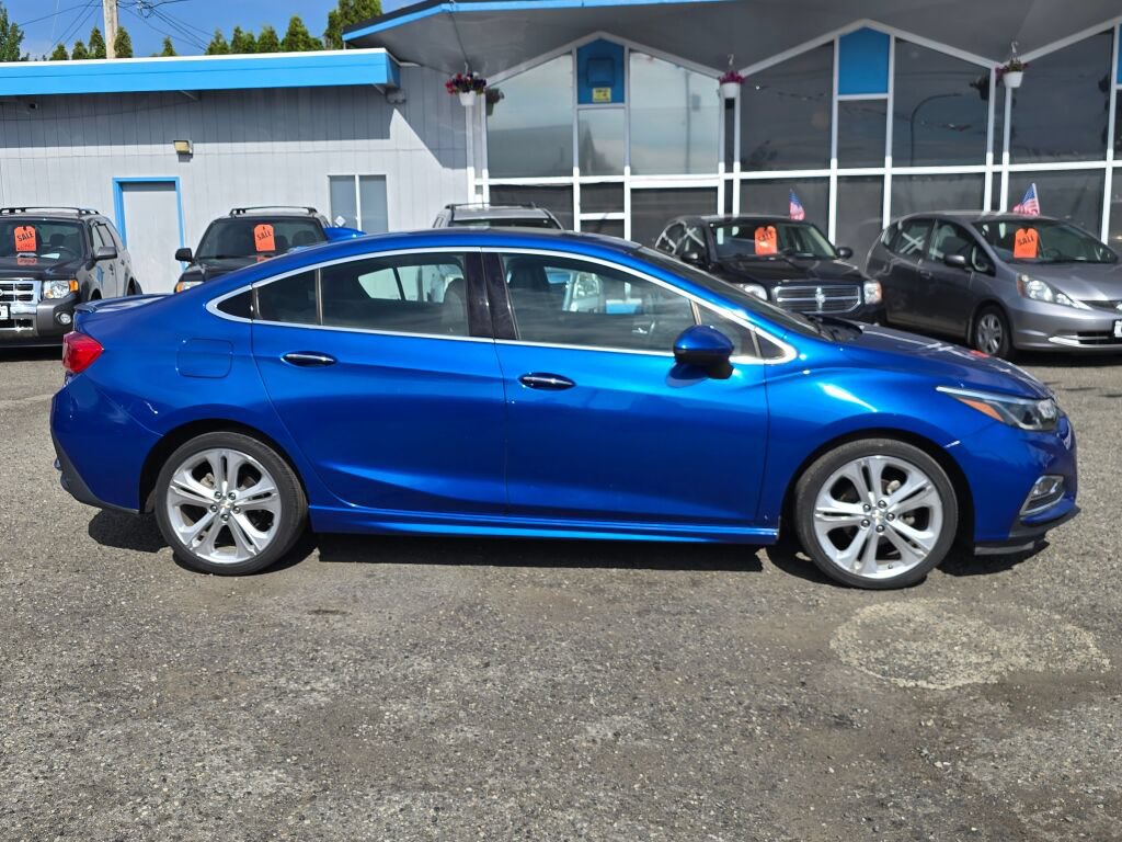 Used 2017 Chevrolet Cruze Premier FWD image 8