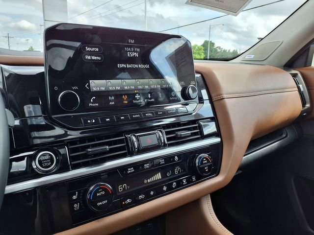 Used 2024 Nissan Pathfinder Platinum w/ Cargo Package AWD/4WD image 31