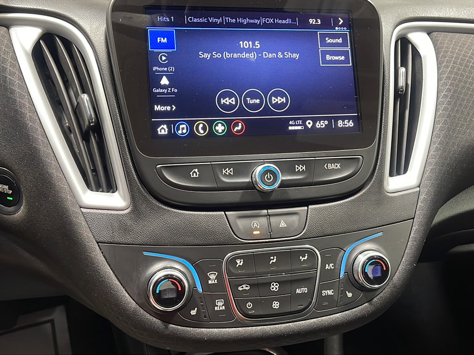 Used 2024 Chevrolet Malibu LT FWD image 8