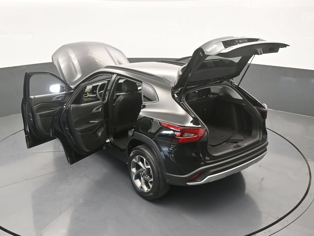 Used 2025 Chevrolet Trax LT FWD image 63