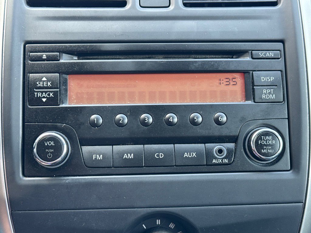 Used 2016 Nissan Versa SV image 10