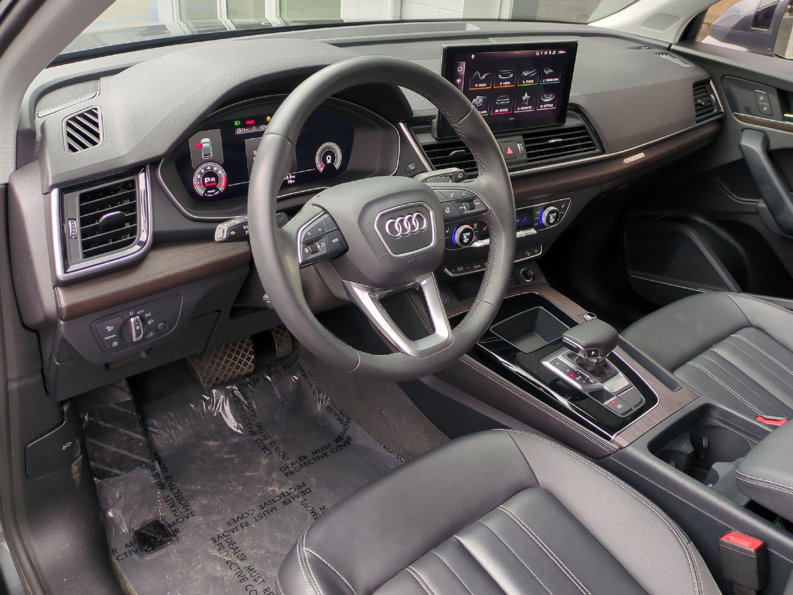 Used 2023 Audi Q5 2.0T Premium Plus w/ Premium Plus Package AWD/4WD image 15