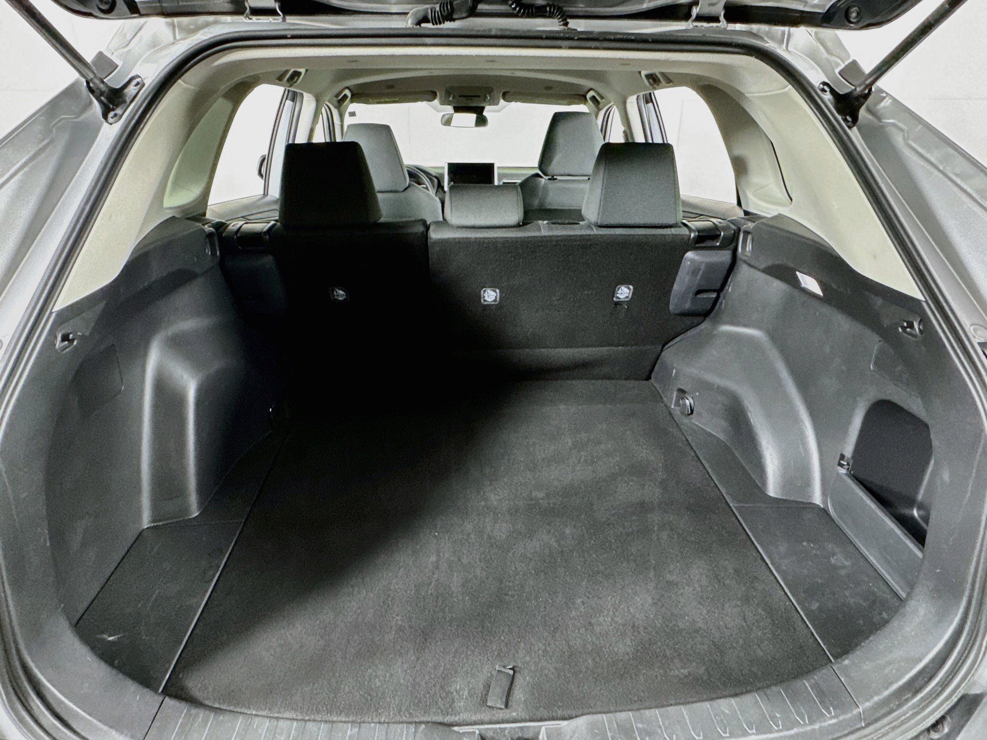 Certified 2025 Toyota RAV4 LE AWD/4WD image 19