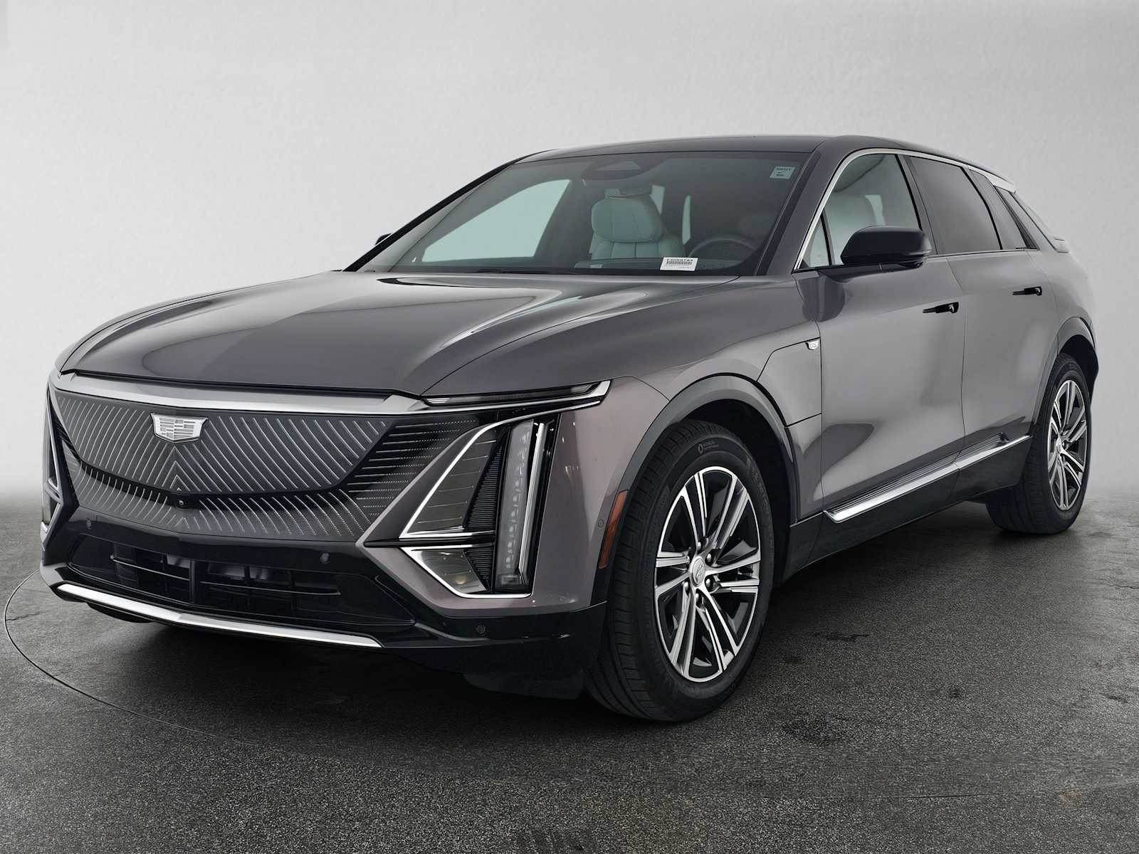 Used 2025 Cadillac Lyriq Luxury AWD/4WD image 7