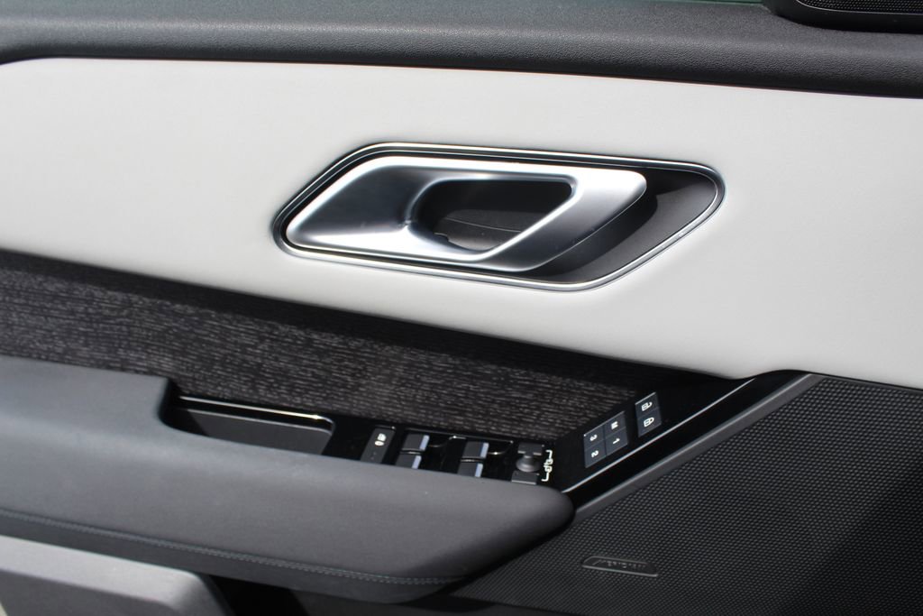 Used 2024 Land Rover Range Rover Velar Dynamic SE image 20