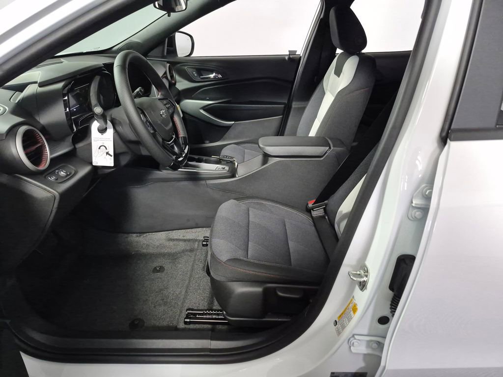 New 2026 Chevrolet Trax RS image 9