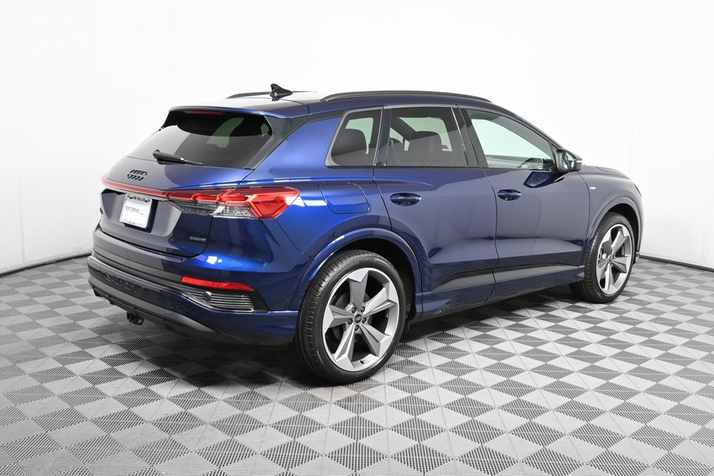 New 2025 Audi Q4 e-tron Prestige image 3
