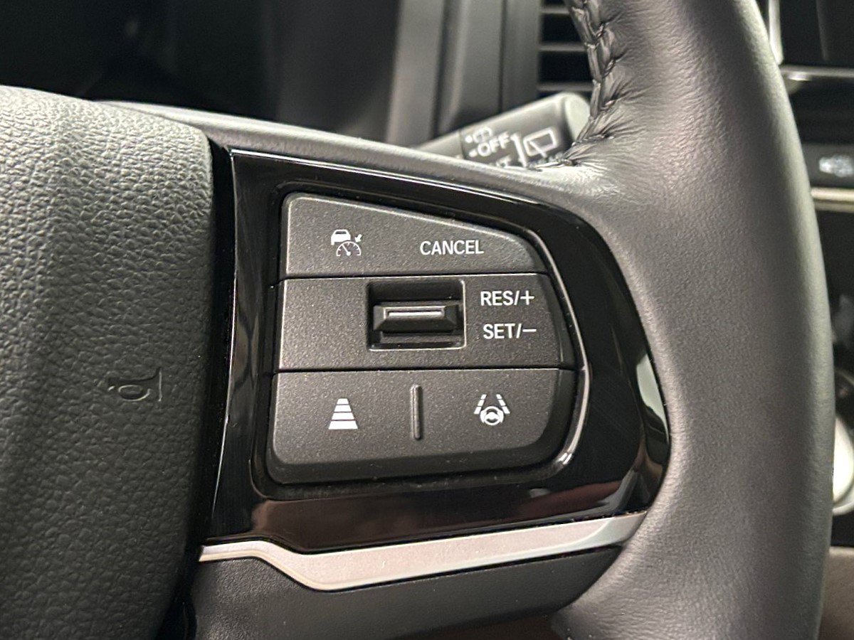 Used 2025 Honda Odyssey Touring image 38
