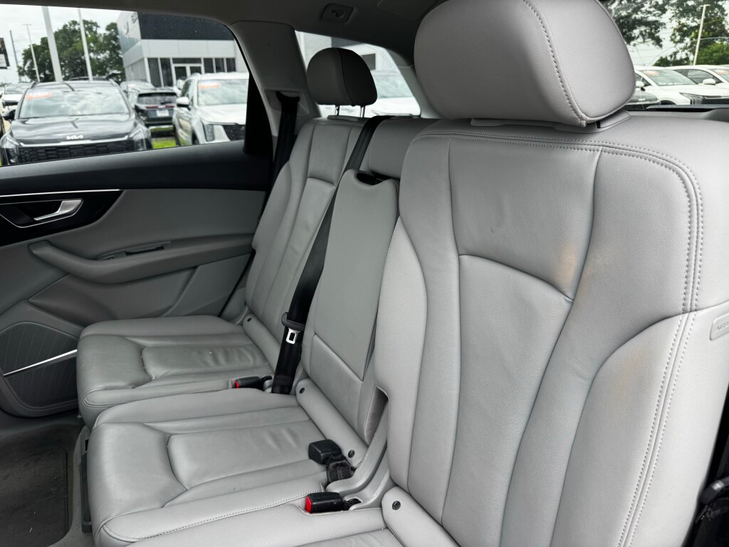 Used 2022 Audi Q7 3.0T Premium Plus AWD/4WD image 34