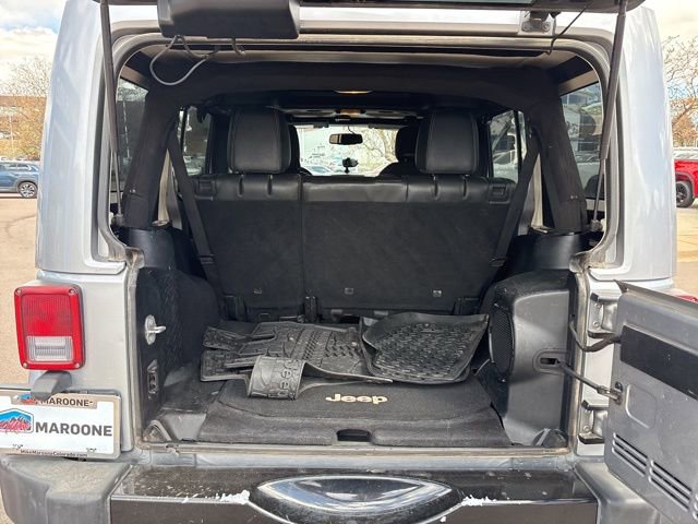 Used 2014 Jeep Wrangler Unlimited Sahara AWD/4WD image 7