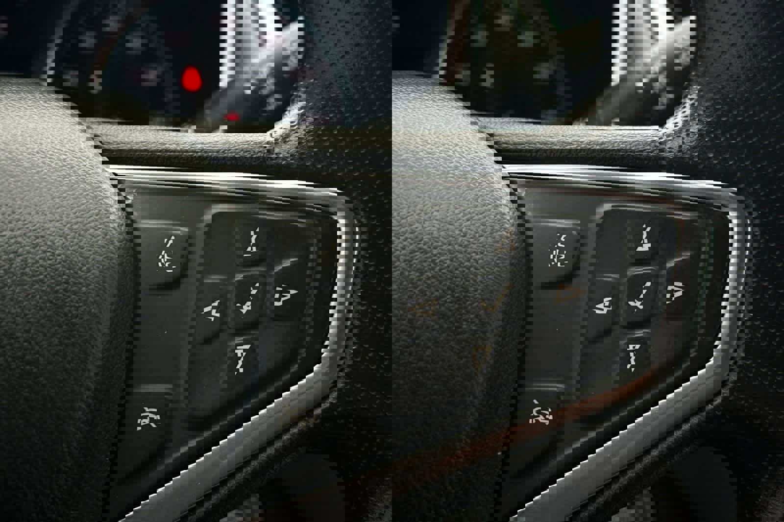 Used 2023 Chevrolet Equinox LT image 30