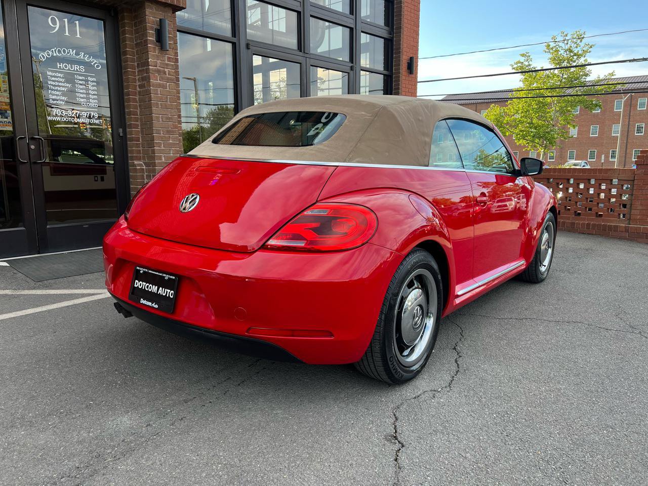 Used 2013 Volkswagen Beetle 2.5 FWD image 11