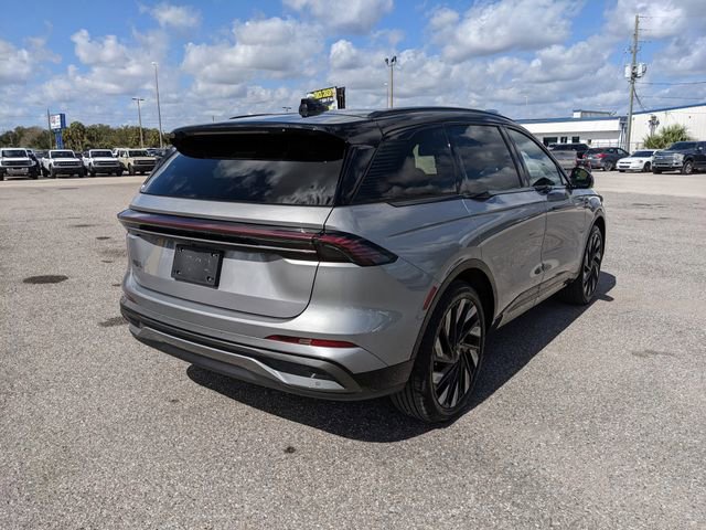 Used 2025 Lincoln Nautilus Reserve w/ Jet Appearance Package image 4