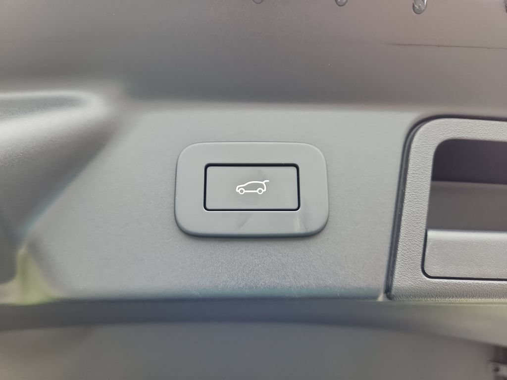New 2026 Land Rover Range Rover Velar S AWD/4WD image 14
