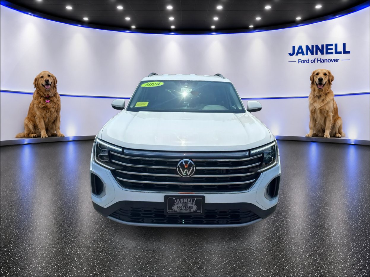 Used 2024 Volkswagen Atlas SE AWD/4WD image 2