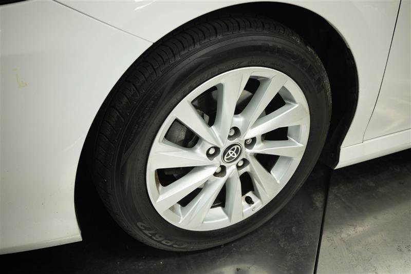 Used 2023 Toyota Camry LE FWD image 4