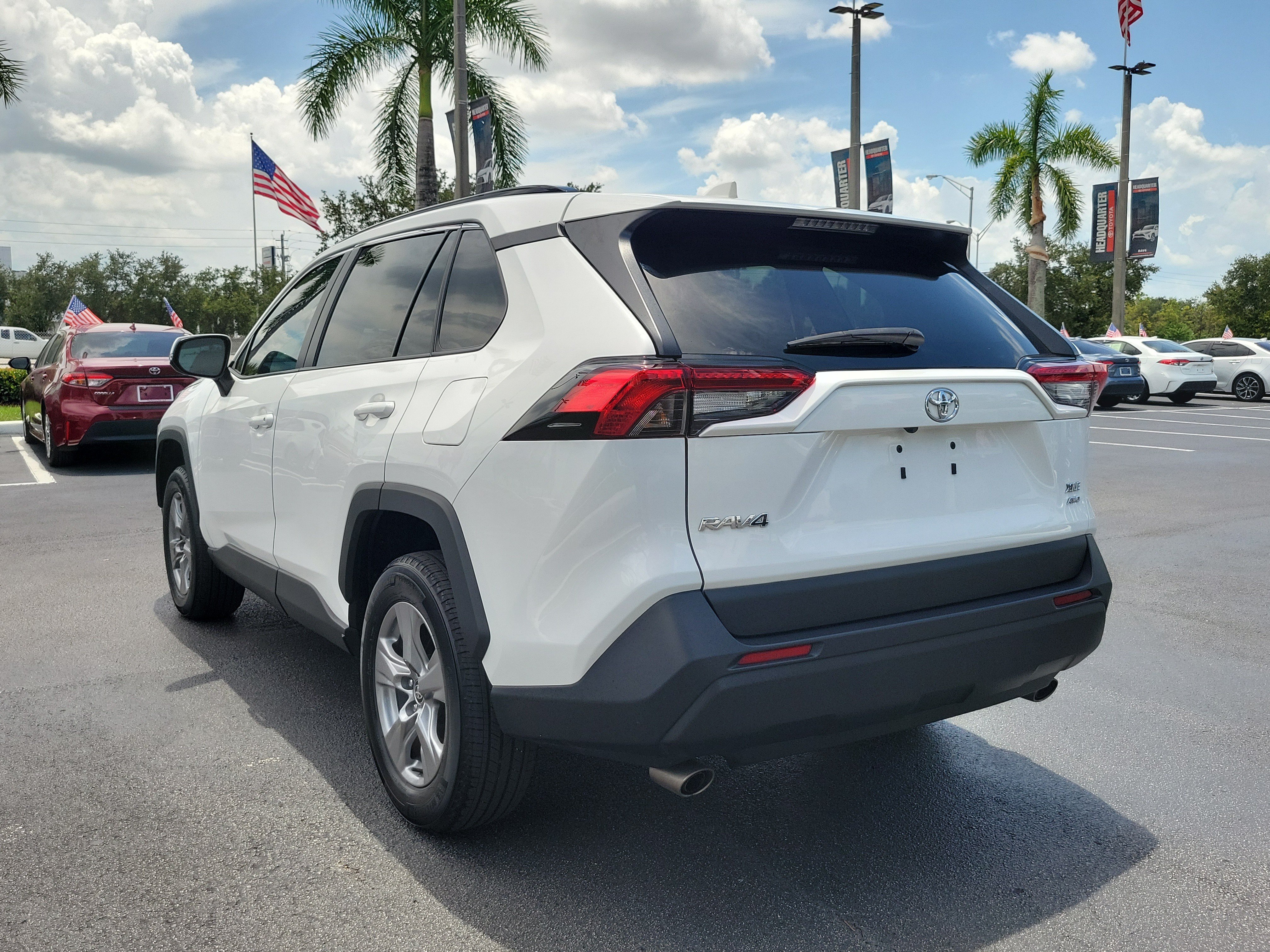 Used 2024 Toyota RAV4 XLE AWD/4WD image 9
