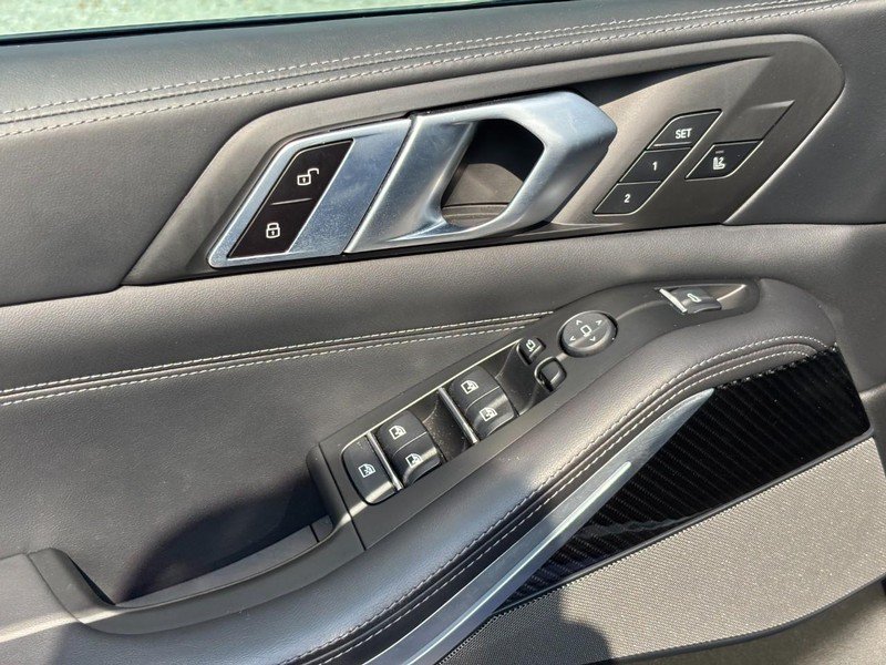 Used 2023 BMW X5 M AWD/4WD image 18