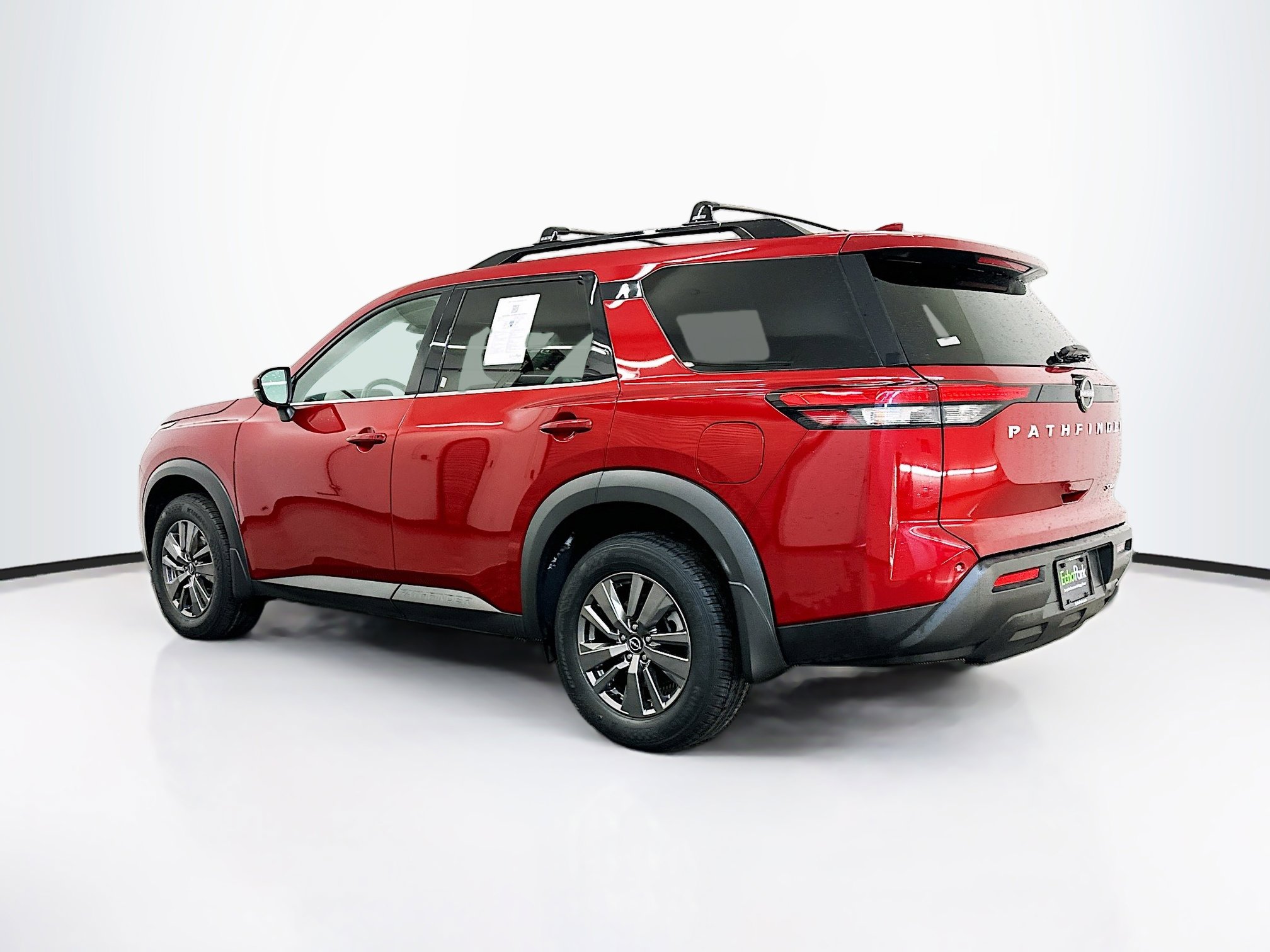 Used 2023 Nissan Pathfinder SV image 5