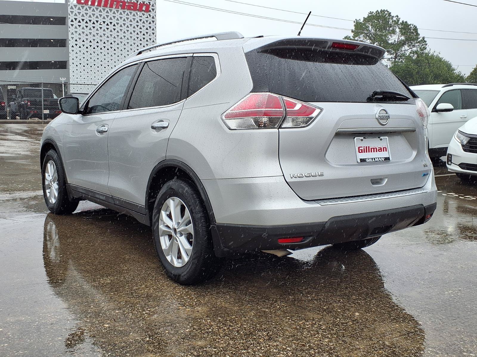 Used 2014 Nissan Rogue SV FWD image 3