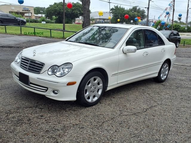 Used 2006 Mercedes-Benz C 350 Sedan w/ Sunroof Pkg image 2