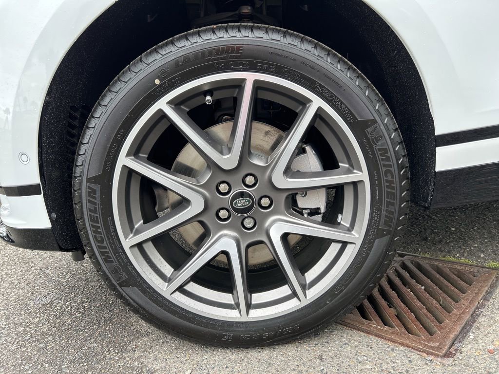 New 2026 Land Rover Range Rover Velar Dynamic SE image 28