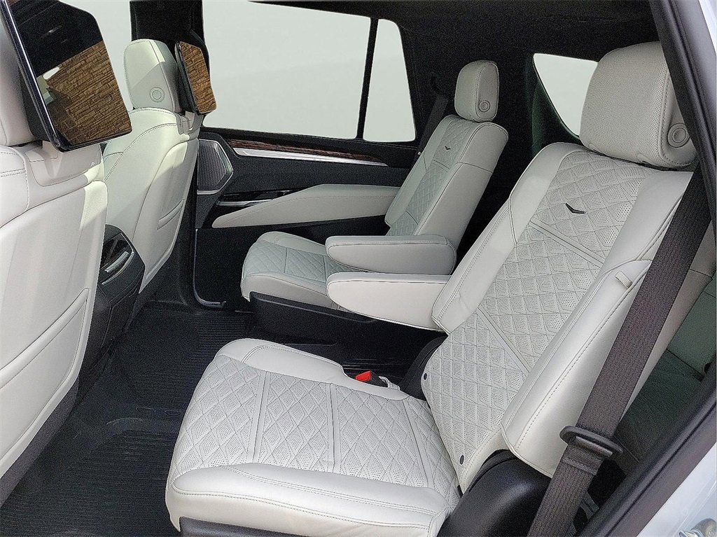 New 2026 Cadillac Escalade Platinum Luxury w/ LPO, Floor Liner Package image 13