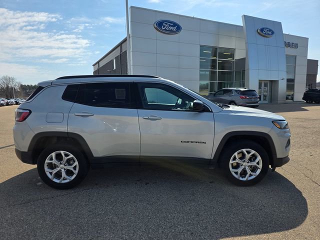 Used 2024 Jeep Compass Latitude image 20