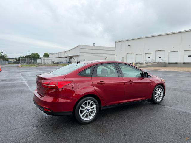 Used 2015 Ford Focus SE FWD image 3