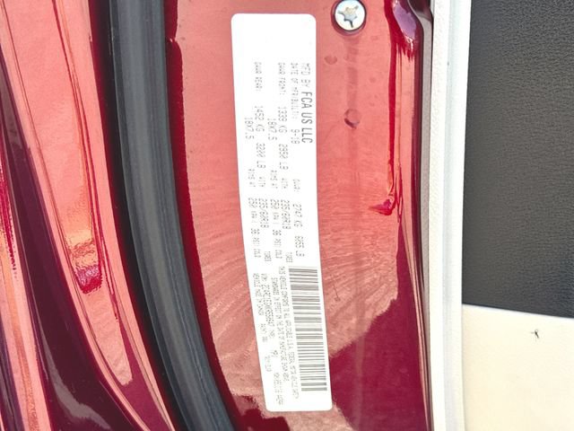 Used 2019 Chrysler Pacifica Touring-L Plus w/ Tire & Wheel Group FWD image 34