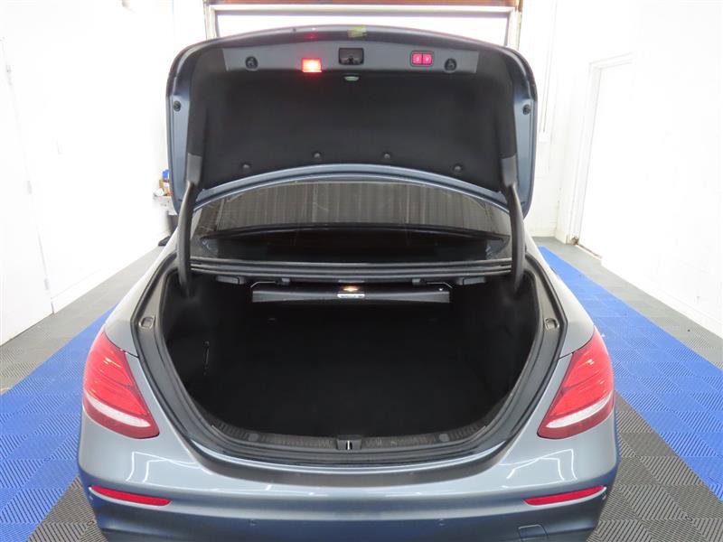 Used 2018 Mercedes-Benz E 300 image 12