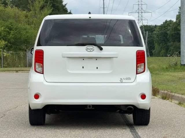 Used 2012 Scion xB FWD image 34