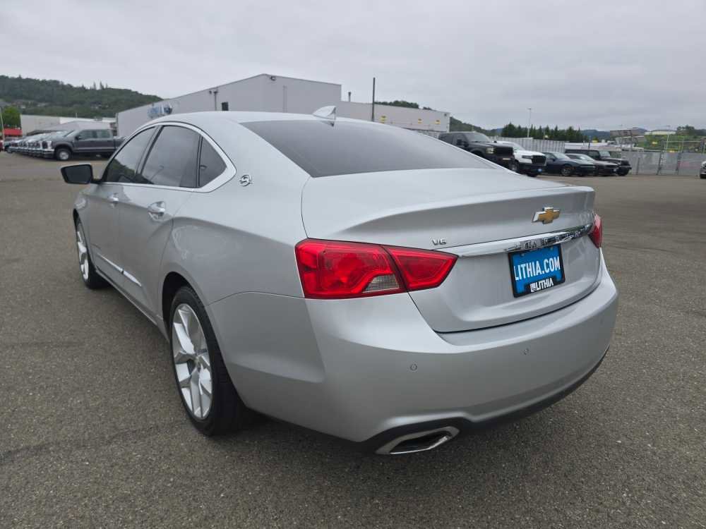 Used 2017 Chevrolet Impala Premier w/ Enhanced Convenience Package FWD image 3