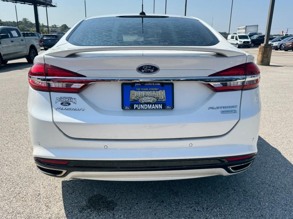 Used 2018 Ford Fusion Platinum FWD image 4