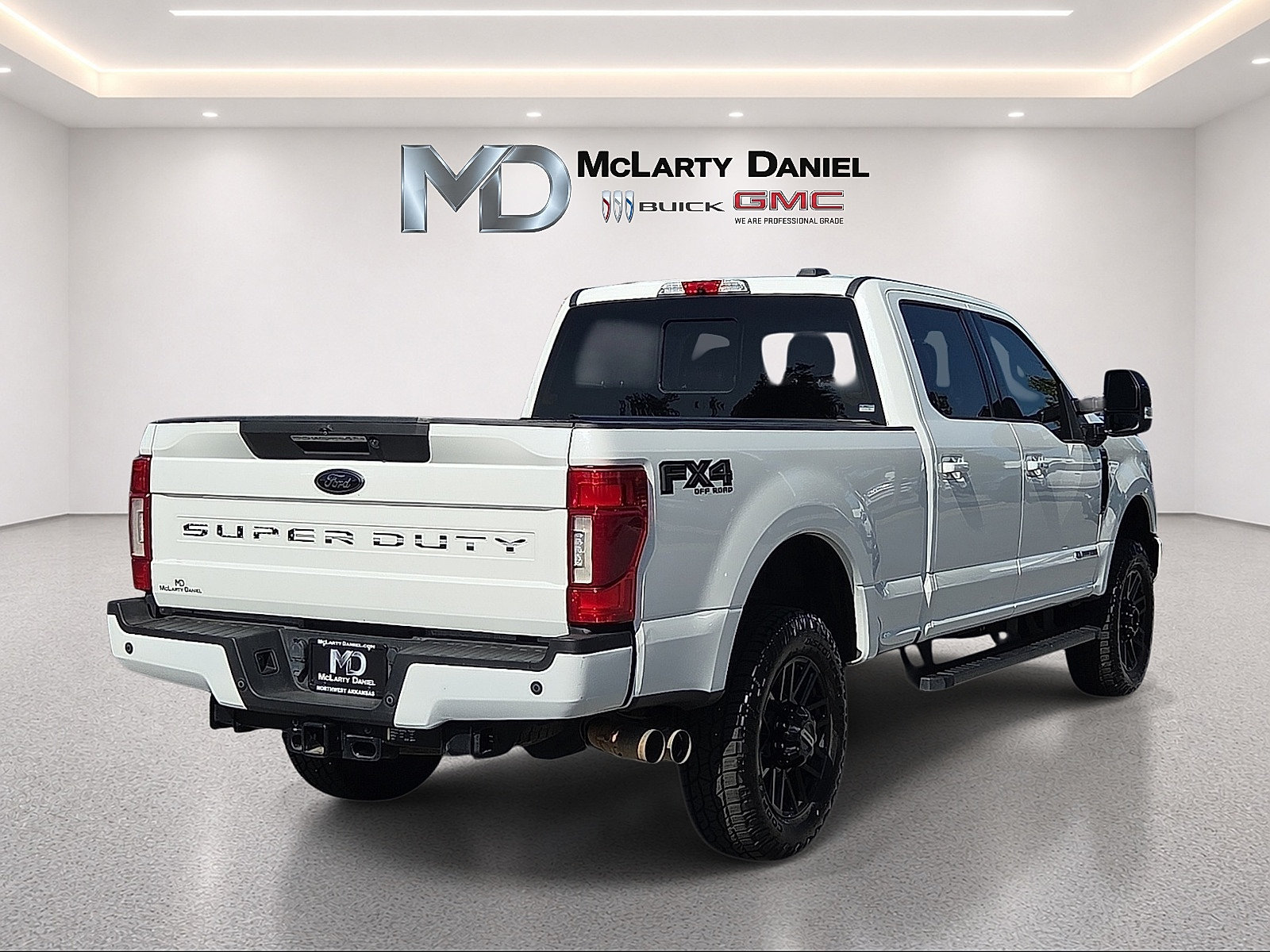 Used 2022 Ford F250 Lariat w/ Black Appearance Package AWD/4WD image 14