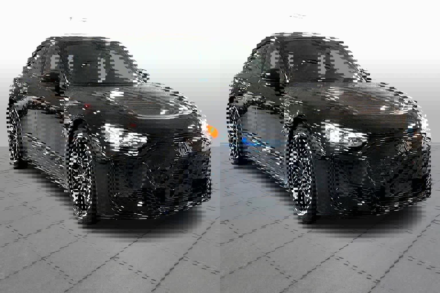 New 2026 Audi RS e-tron GT performance image 2