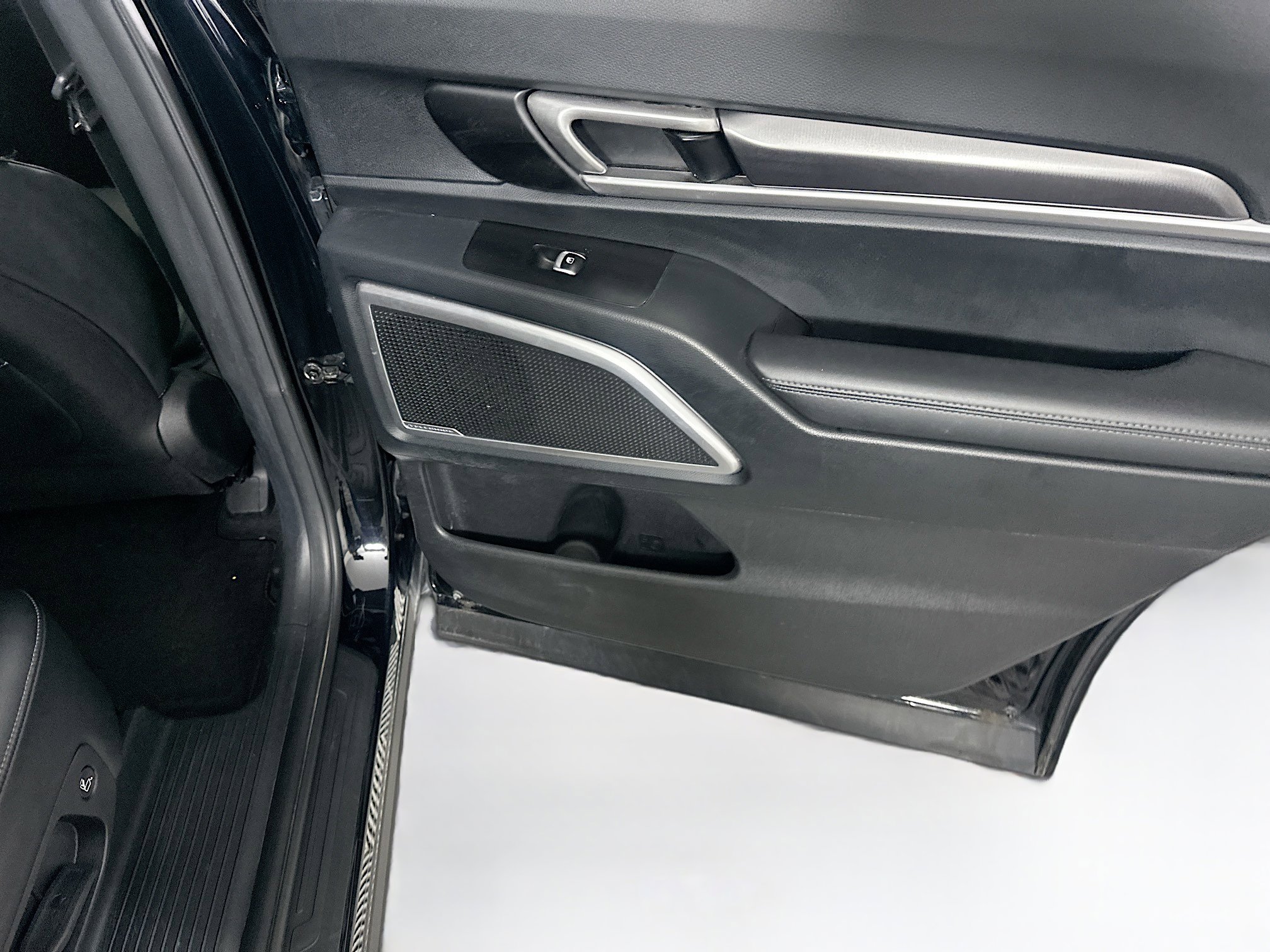 Used 2025 Kia Telluride S image 31