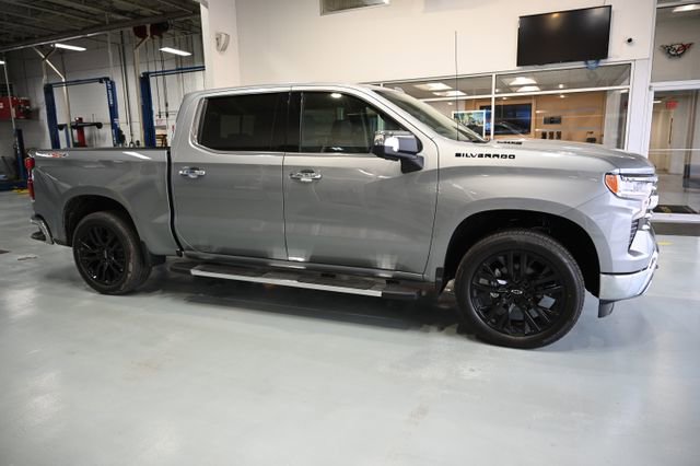 New 2026 Chevrolet Silverado 1500 LTZ w/ LTZ Premium Package AWD/4WD image 4