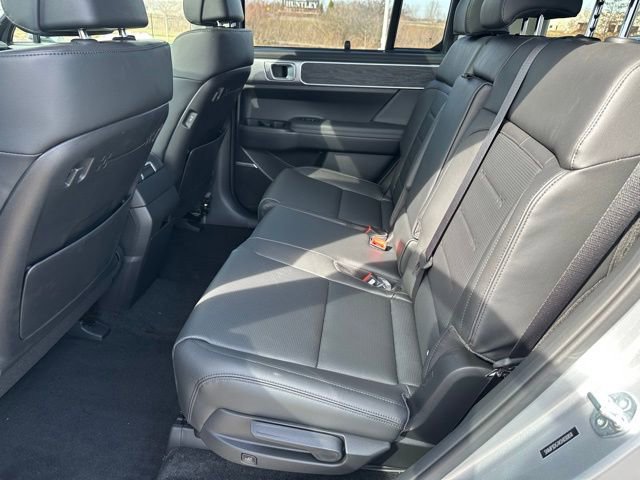 Used 2025 Hyundai Santa Fe Limited AWD/4WD image 16