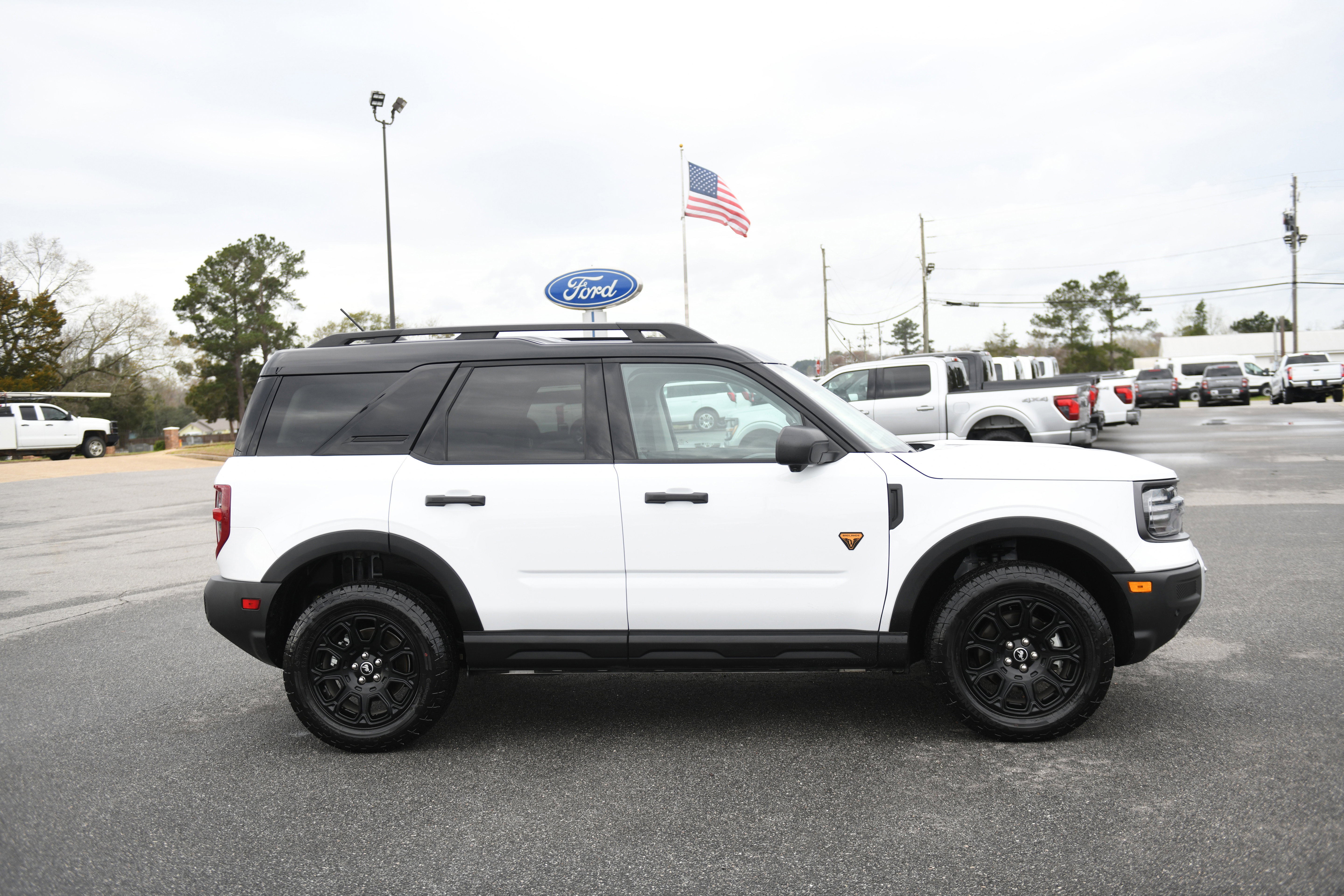 Used 2025 Ford Bronco Sport Badlands image 1