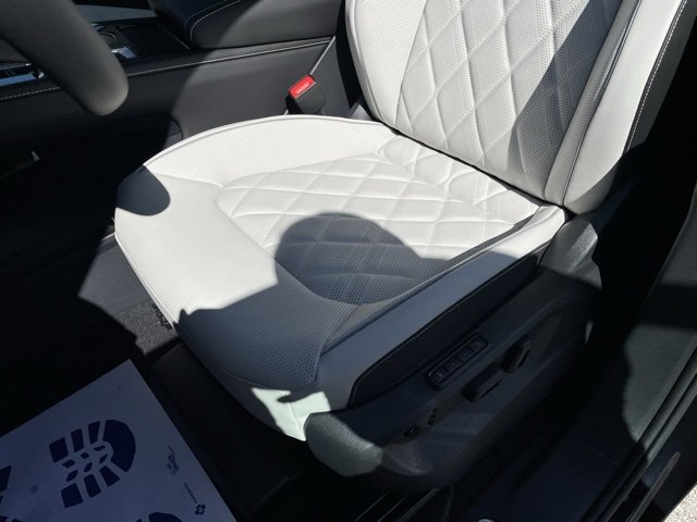 New 2025 Volkswagen Atlas Cross Sport SEL Premium R-Line image 19