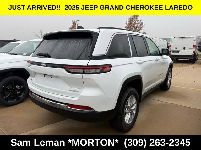 New 2025 Jeep Grand Cherokee Laredo w/ Luxury Tech Group I image 8